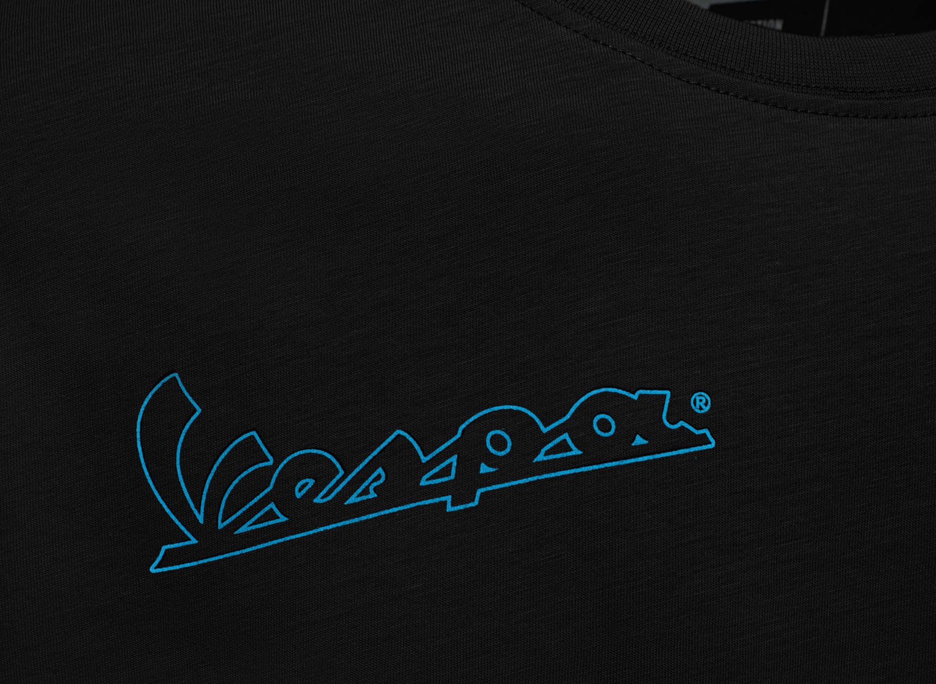 T-shirt Vespa noir collection DEC